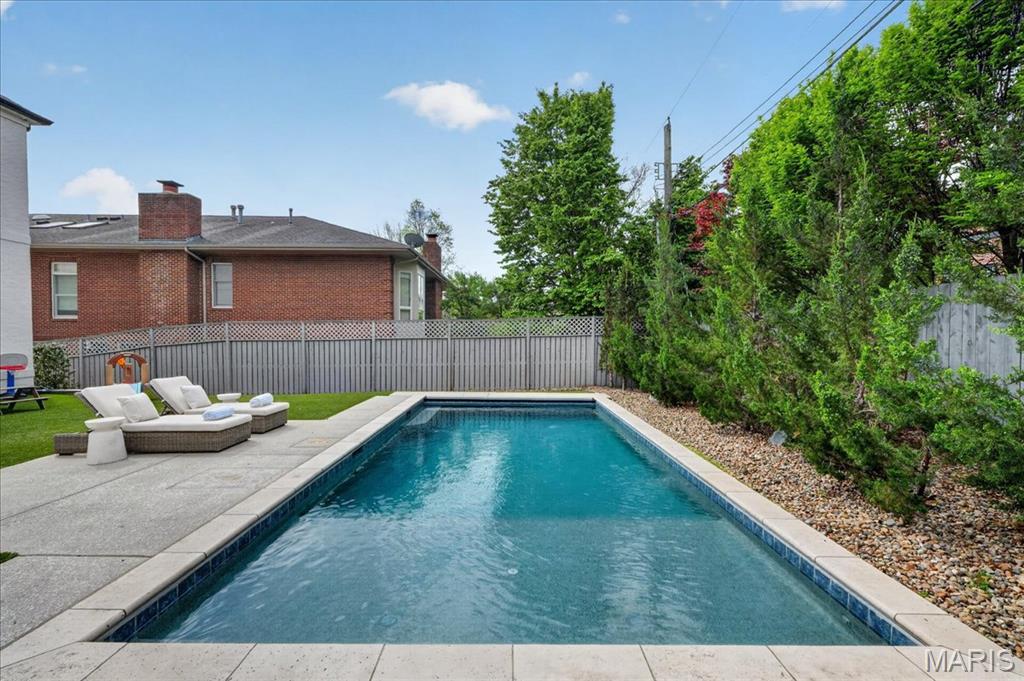 209 N Bemiston Avenue