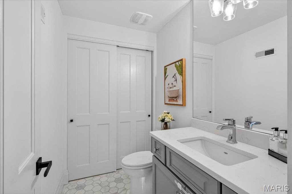 209 N Bemiston Avenue