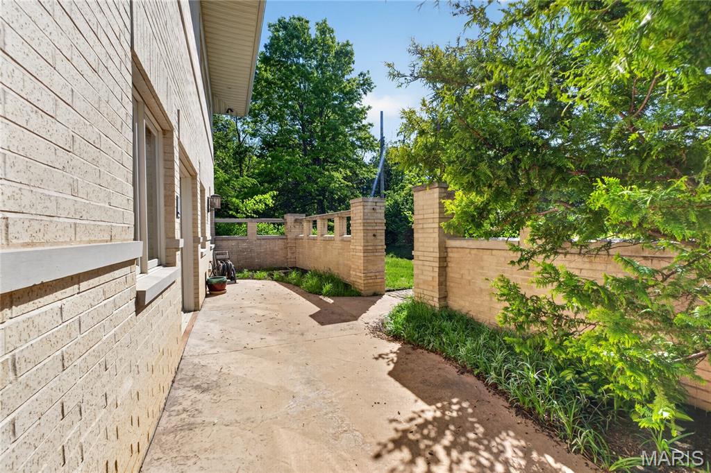 15 Summerhill Lane