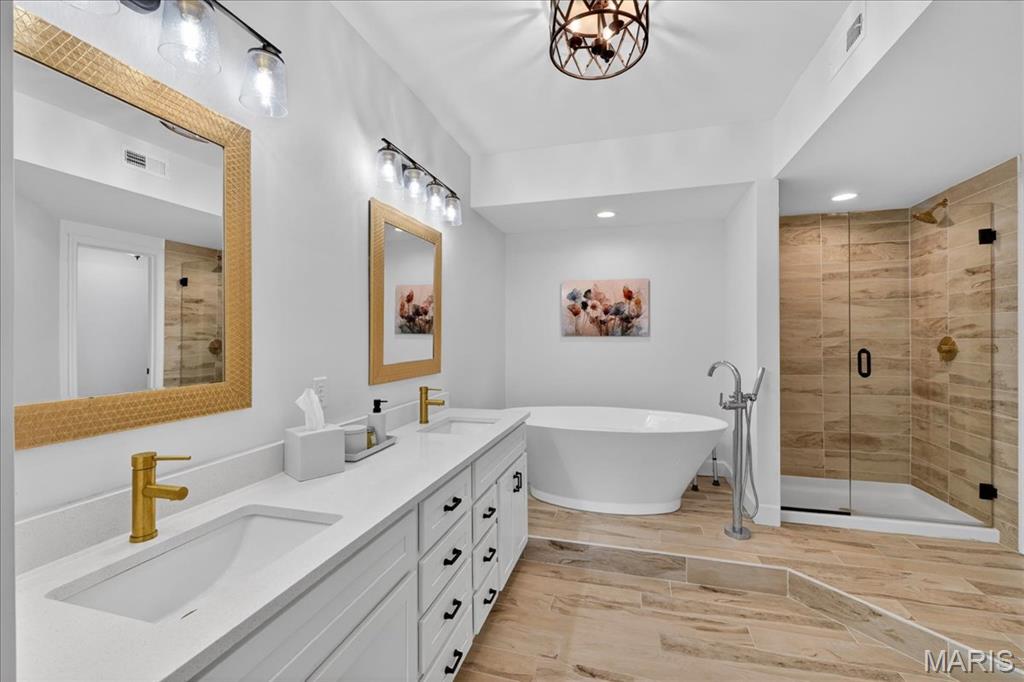 567 Sarah Lane Unit: 307