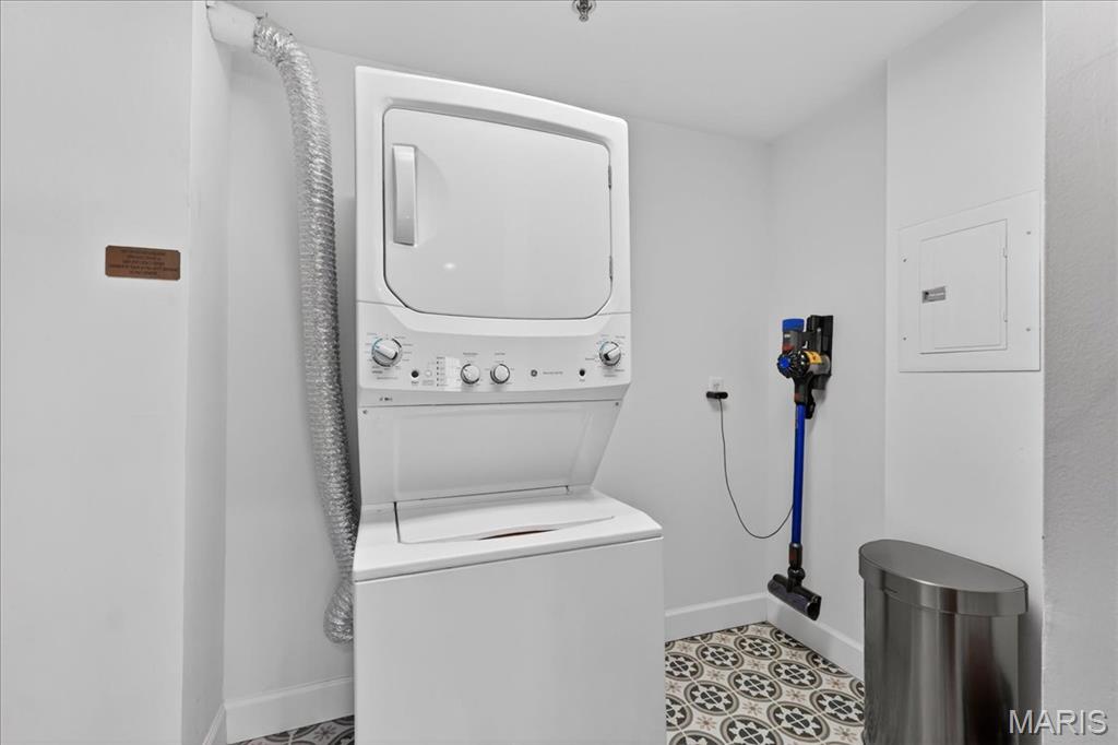 567 Sarah Lane Unit: 307