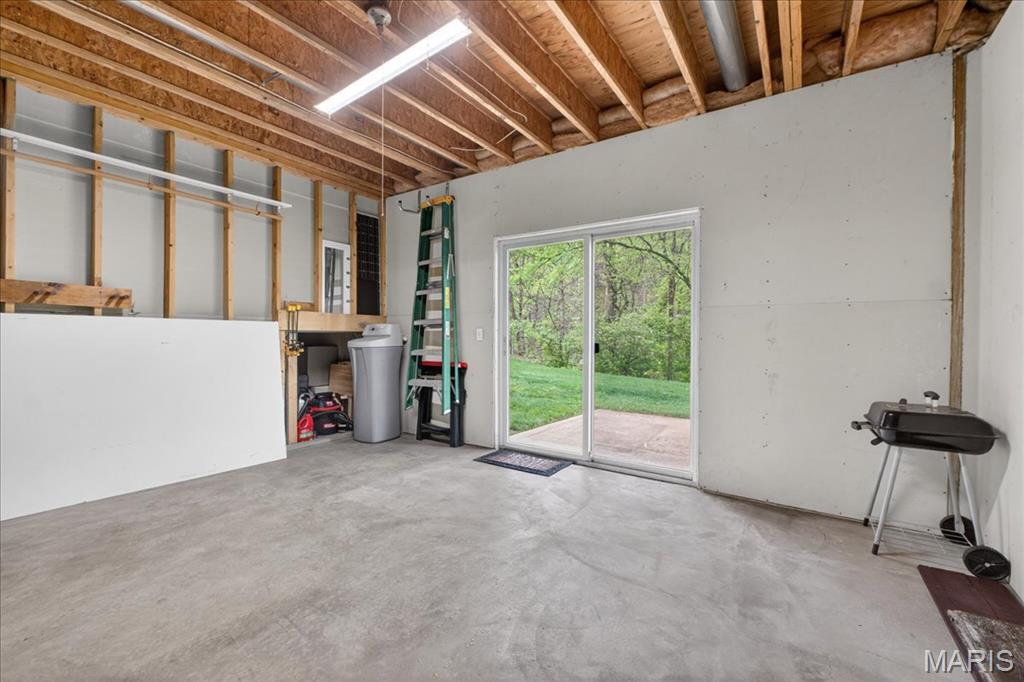 150 Silverstone Circle