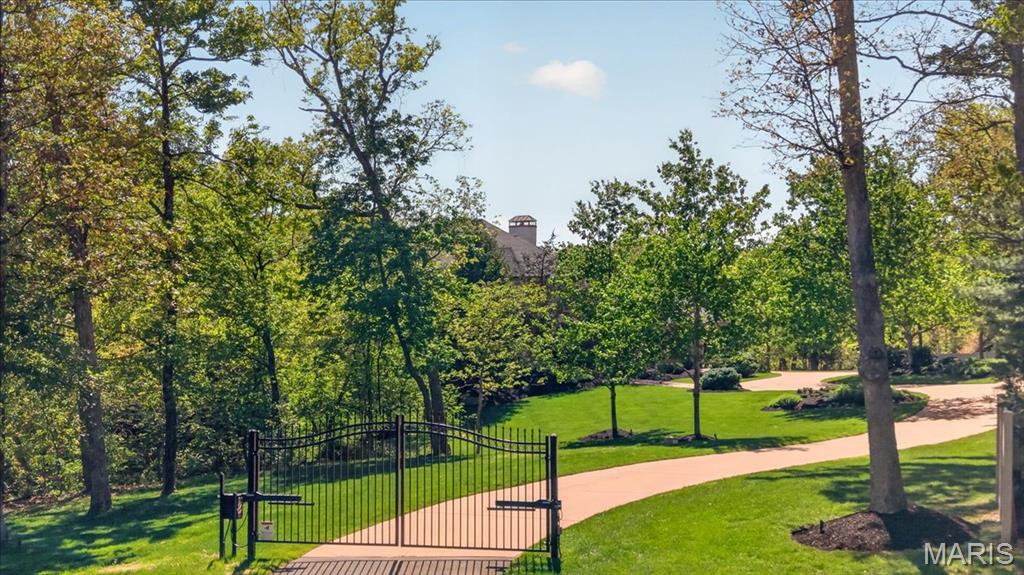 3817 Indian Ridge Lane