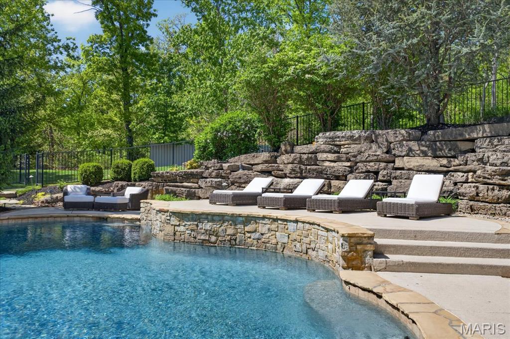 3817 Indian Ridge Lane