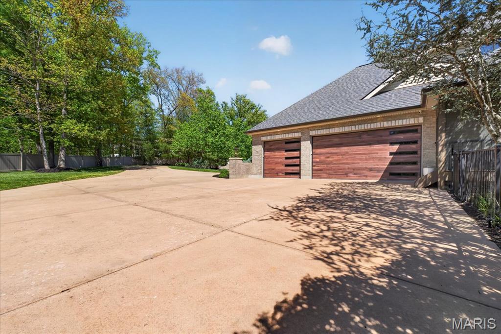 3817 Indian Ridge Lane