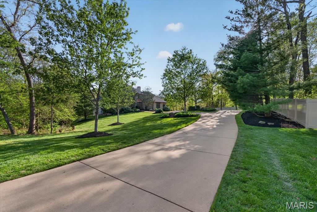 3817 Indian Ridge Lane