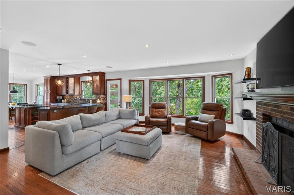 16630 Willow Glen Drive