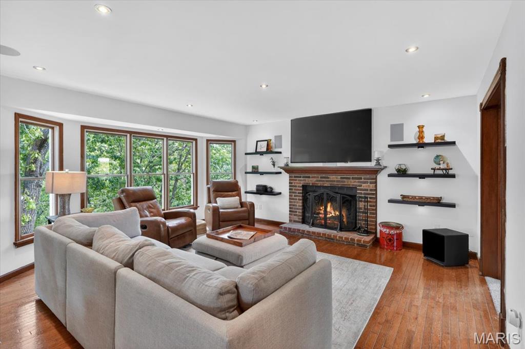 16630 Willow Glen Drive