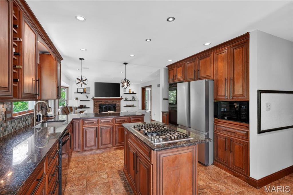 16630 Willow Glen Drive