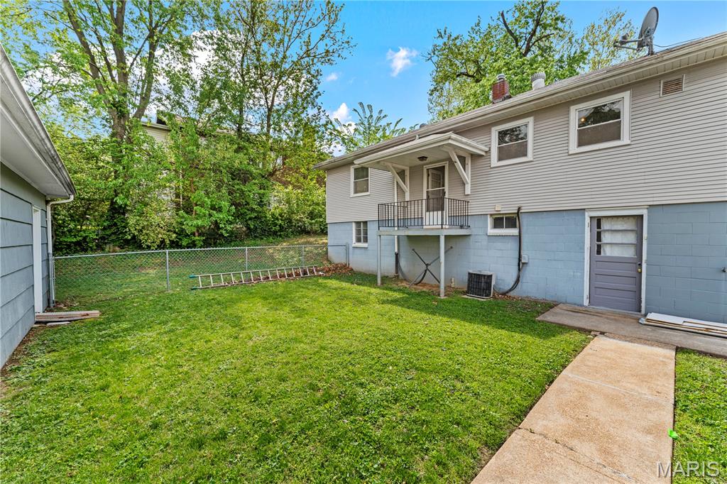 2812 Laclede Station Road