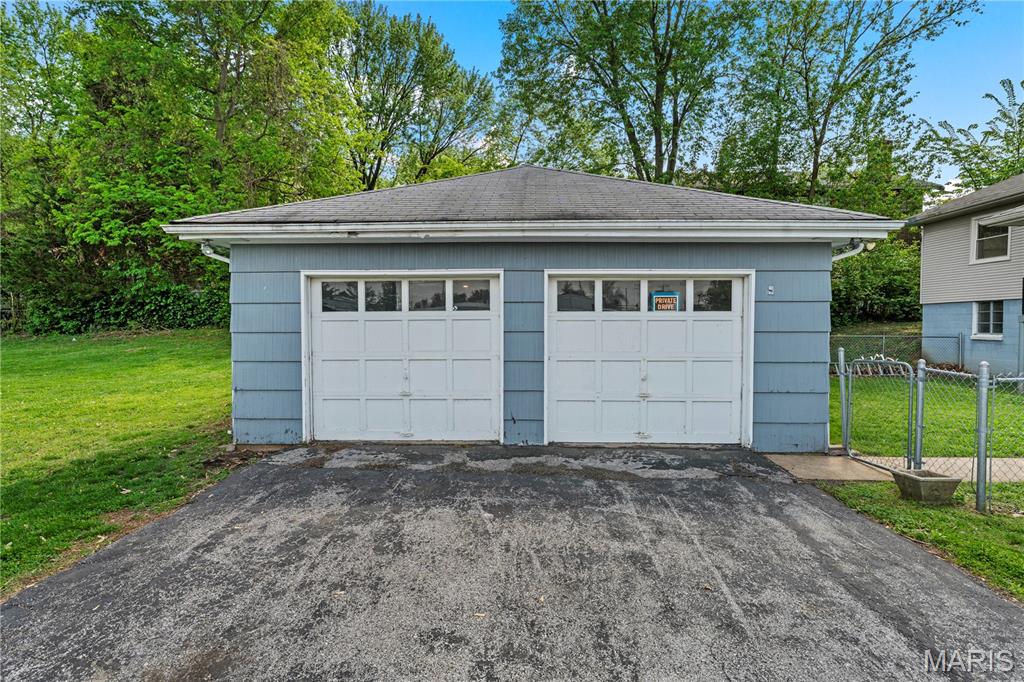 2812 Laclede Station Road