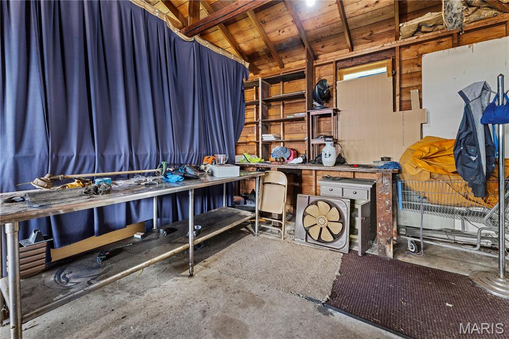 2812 Laclede Station Road