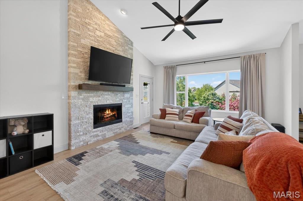 322 Pointe Loma Boulevard