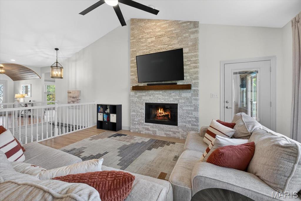 322 Pointe Loma Boulevard