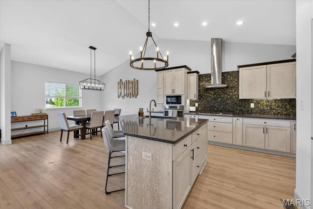 322 Pointe Loma Boulevard