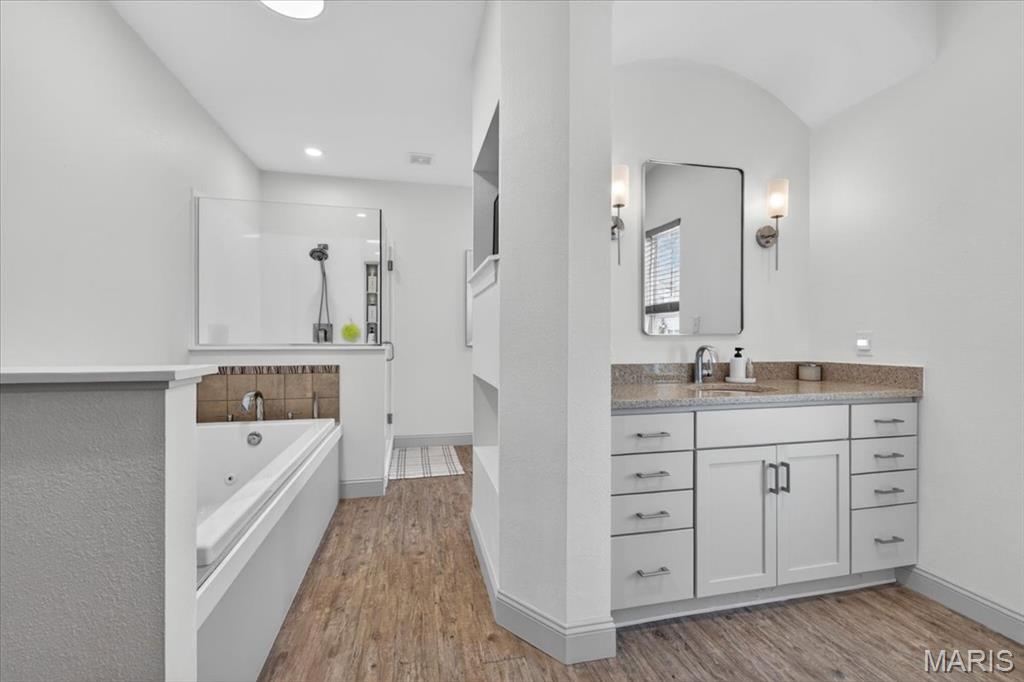 322 Pointe Loma Boulevard