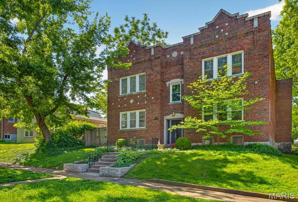 6636 San Bonita Avenue Unit: 2W