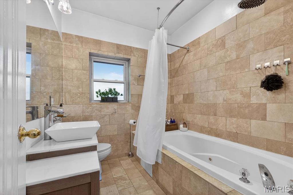 6636 San Bonita Avenue Unit: 2W
