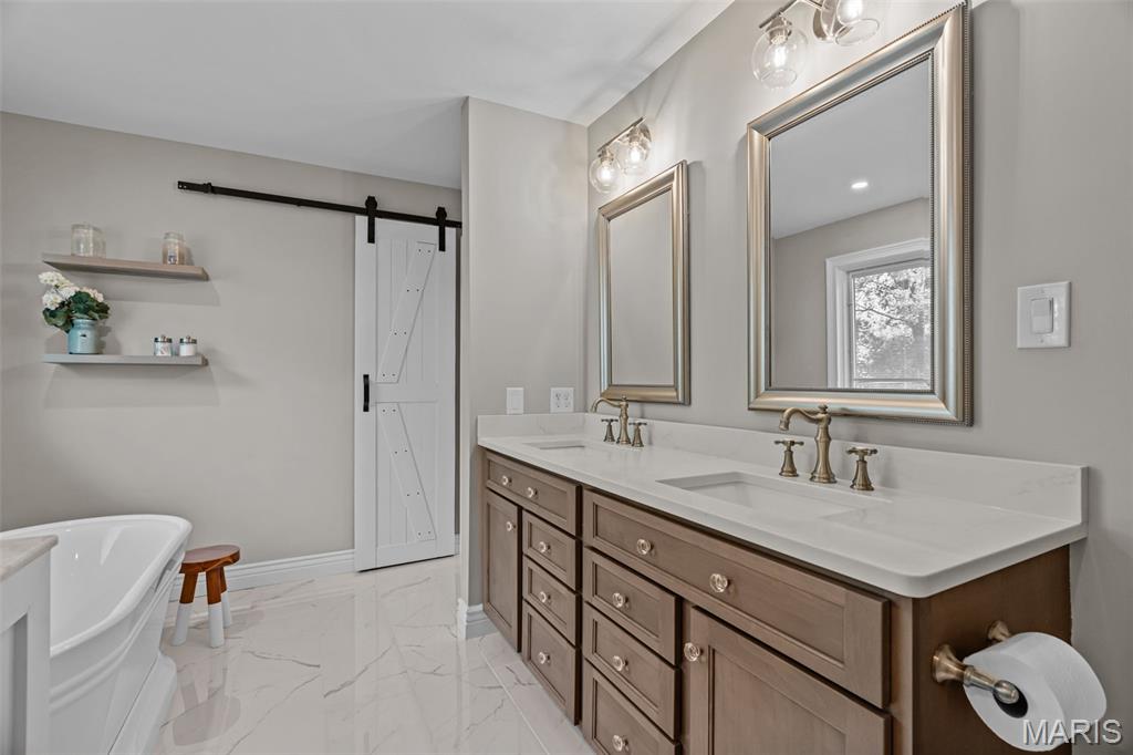 4814 King Andrew Park