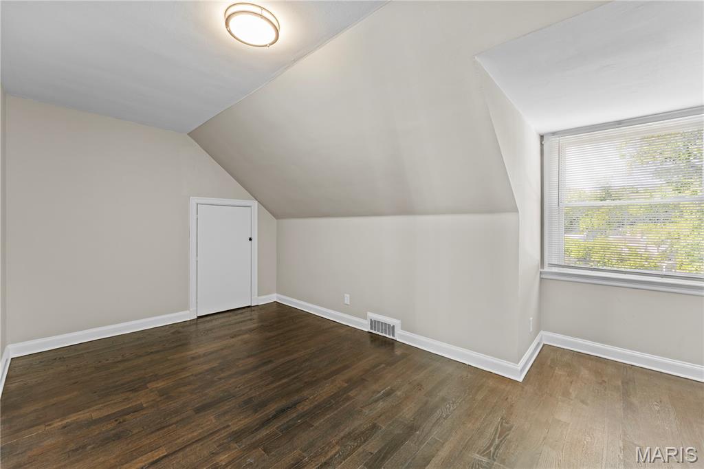38 Chafford Woods