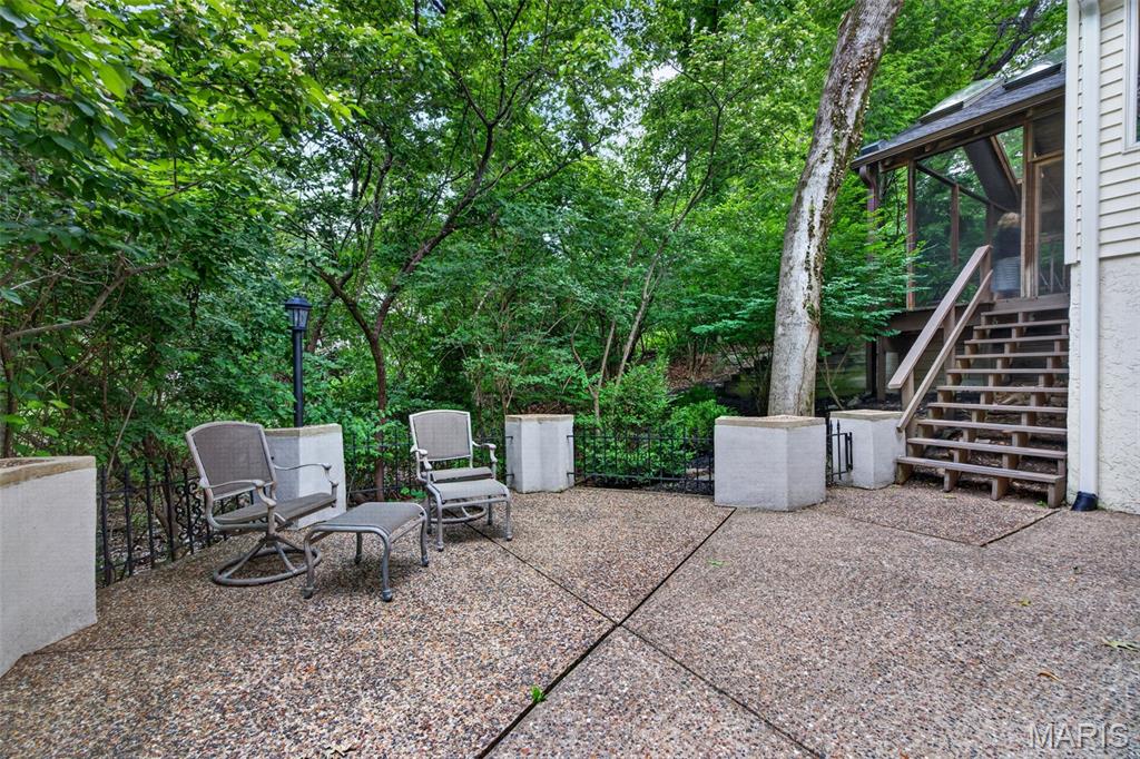 12464 Meadow Green Place