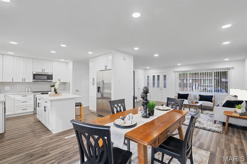 2261 Eleanor Kay Drive