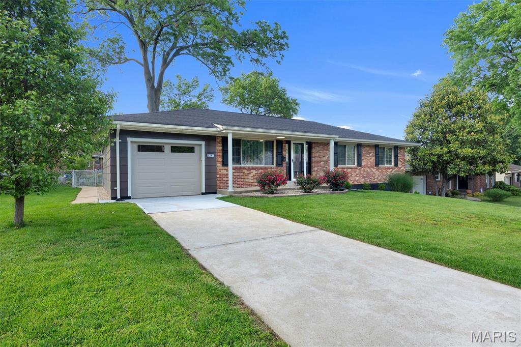 2261 Eleanor Kay Drive
