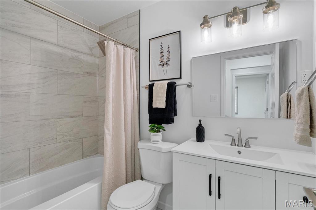 2261 Eleanor Kay Drive
