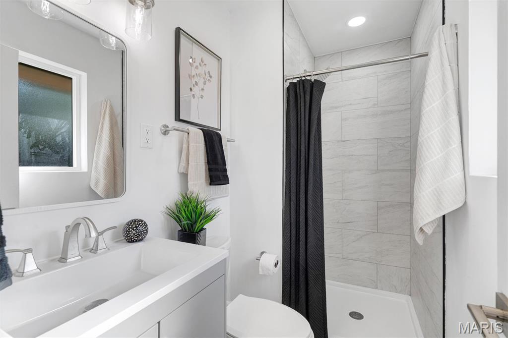 2261 Eleanor Kay Drive