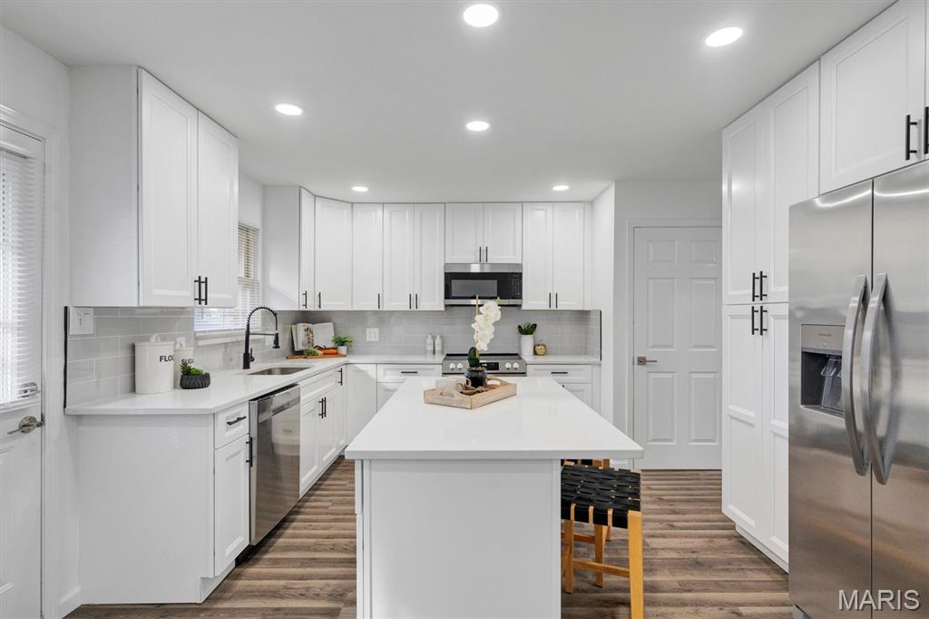 2261 Eleanor Kay Drive
