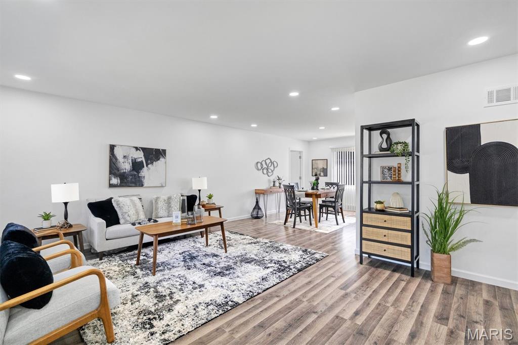 2261 Eleanor Kay Drive