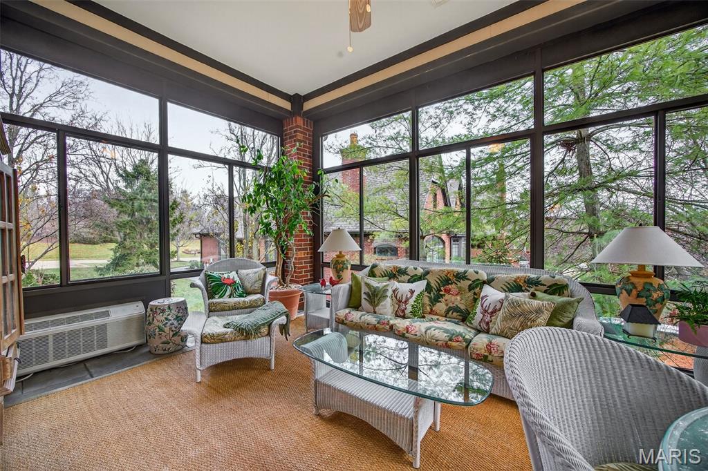 6 Upper Conway Lane
