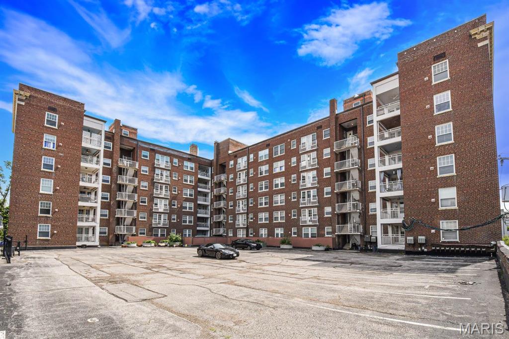 321 Belt Avenue Unit: 201