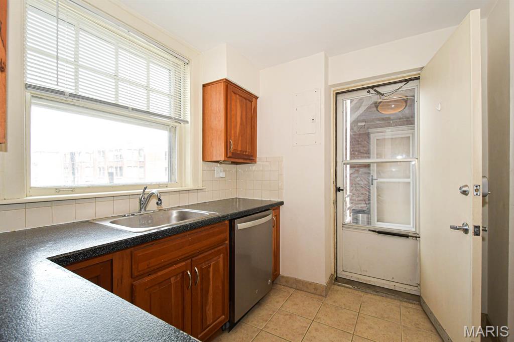 321 Belt Avenue Unit: 201