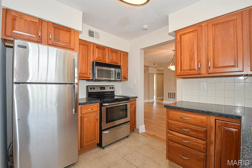 321 Belt Avenue Unit: 201