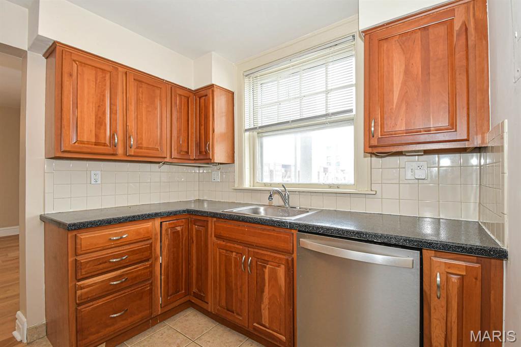 321 Belt Avenue Unit: 201