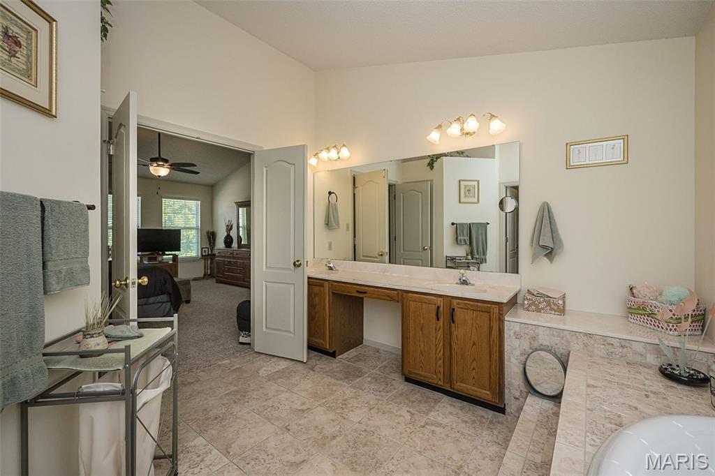 1091 Treeshade Drive
