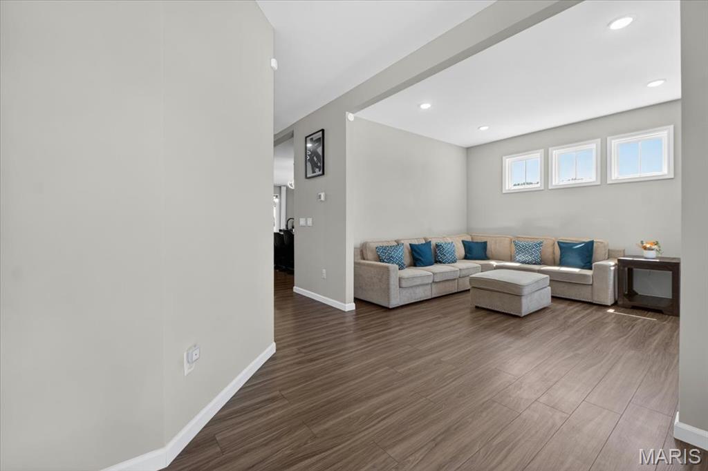 618 Strathclyde Drive