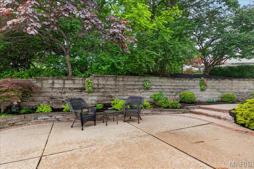 482 Pine Hollow Court