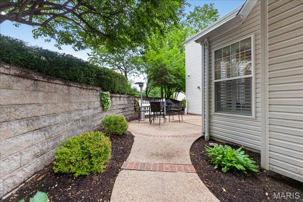 482 Pine Hollow Court