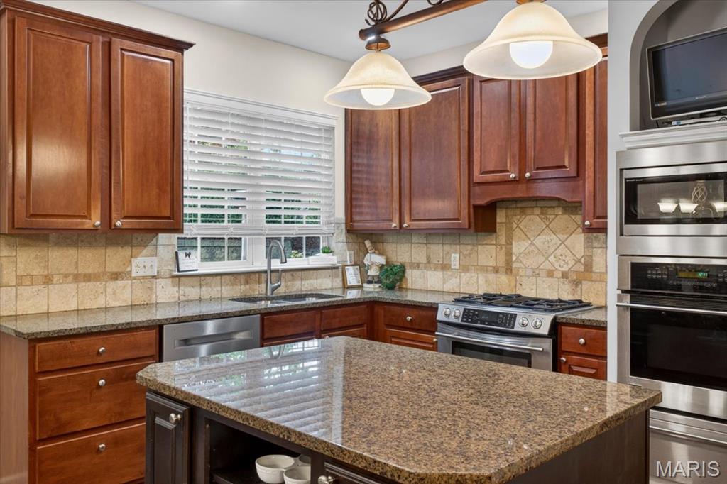 482 Pine Hollow Court