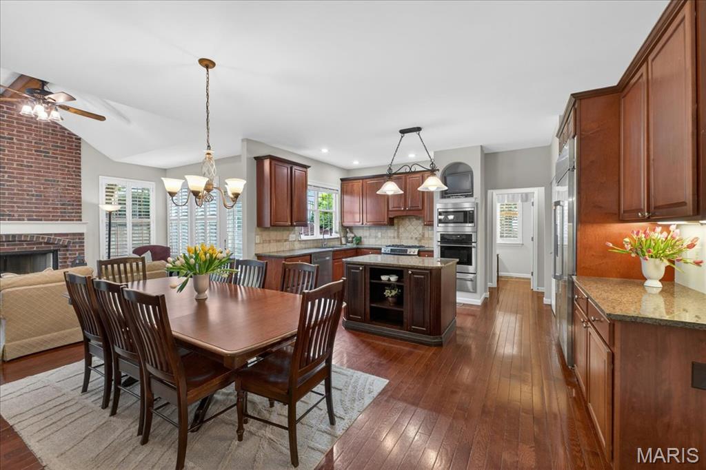 482 Pine Hollow Court