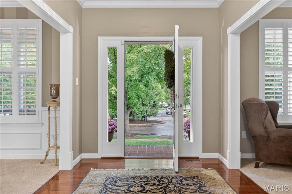 482 Pine Hollow Court