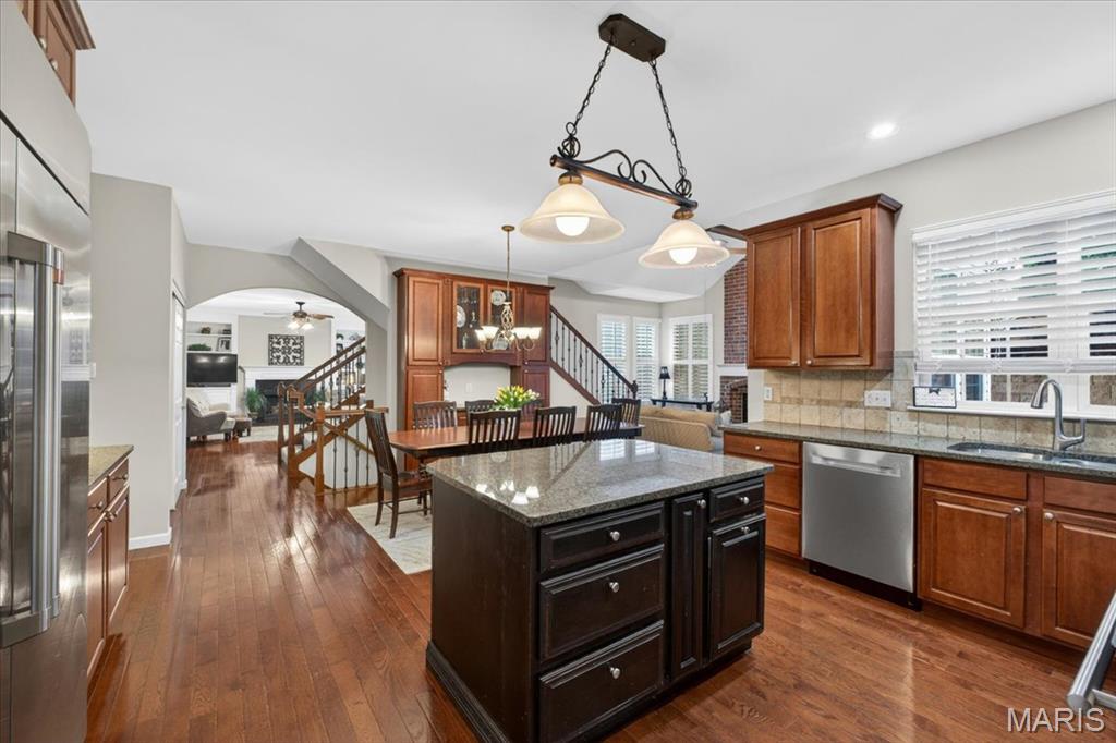 482 Pine Hollow Court