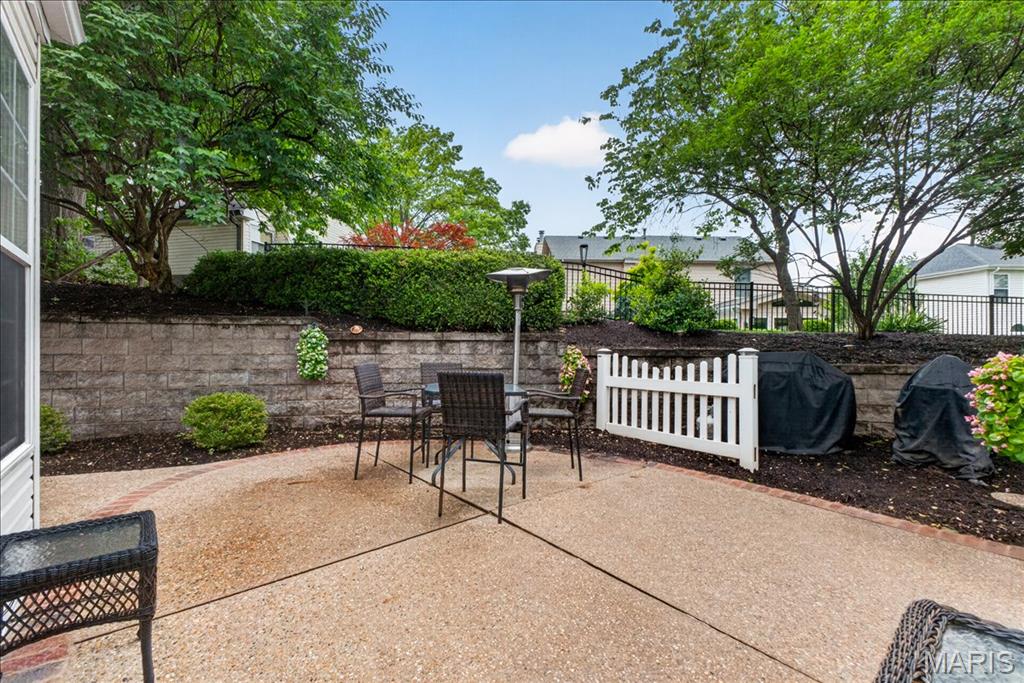 482 Pine Hollow Court