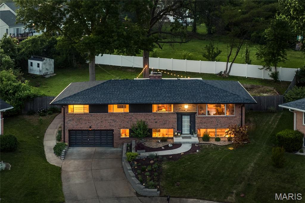 8901 Larchwood Court