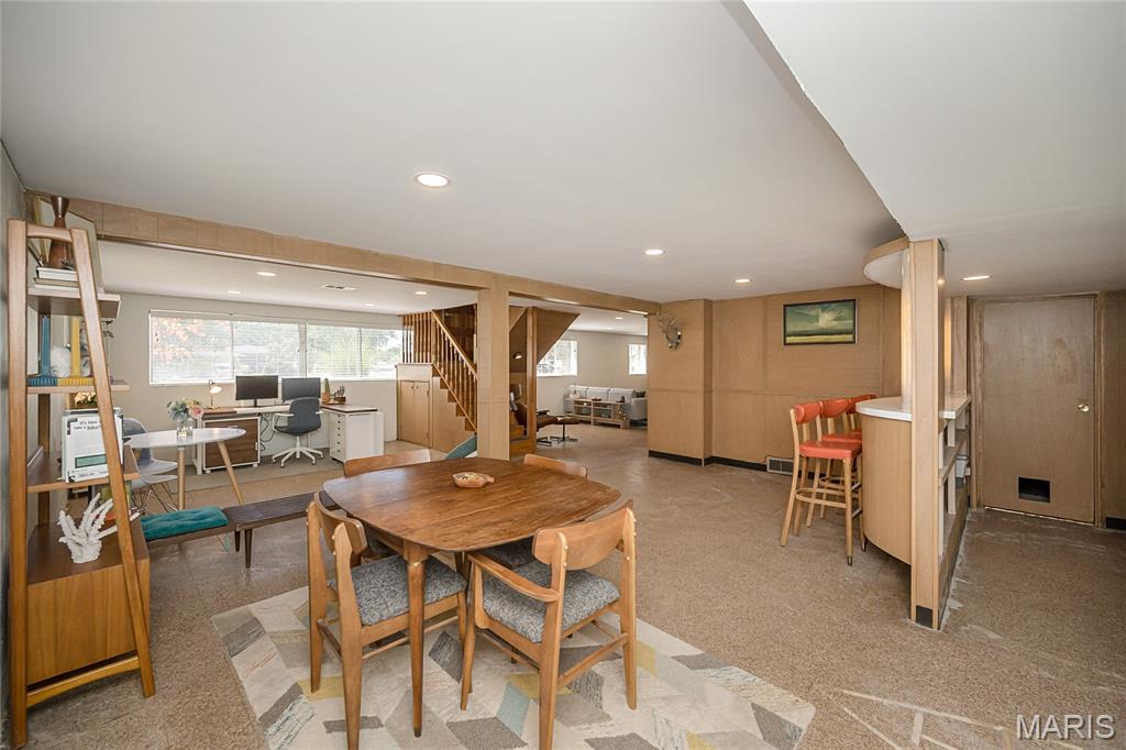 8901 Larchwood Court