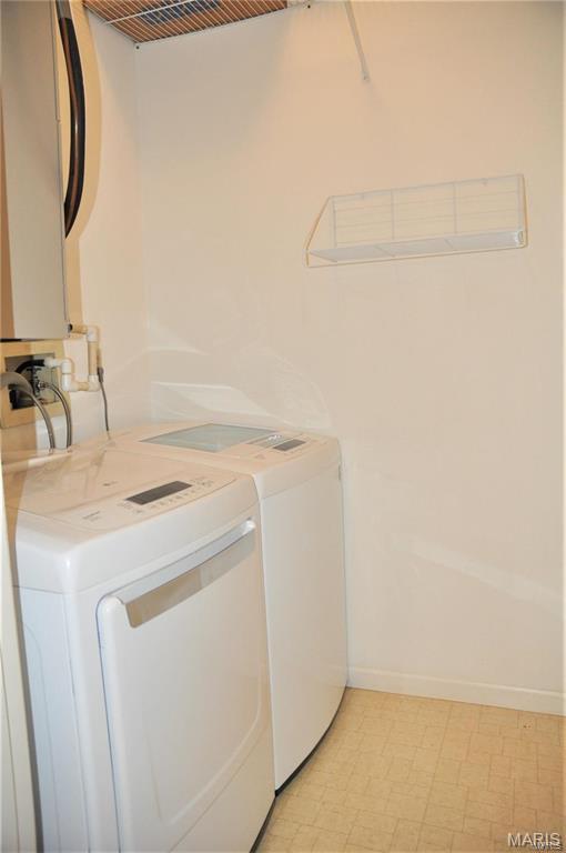 4540 Laclede Avenue Unit: 304