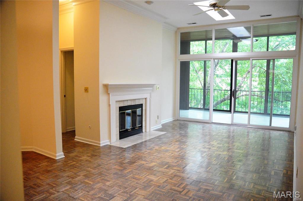 4540 Laclede Avenue Unit: 304
