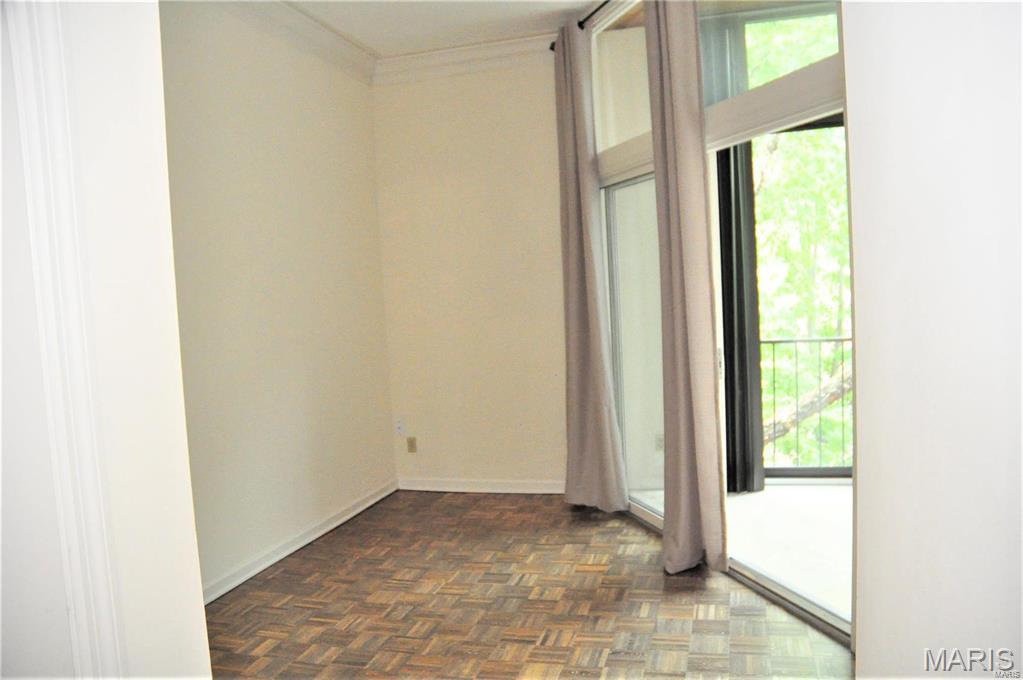 4540 Laclede Avenue Unit: 304